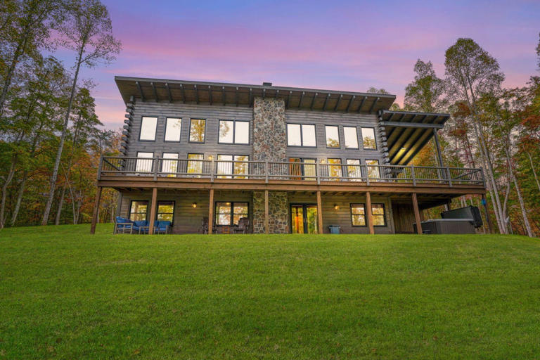 Gray Ridge Lodge Hocking Hills